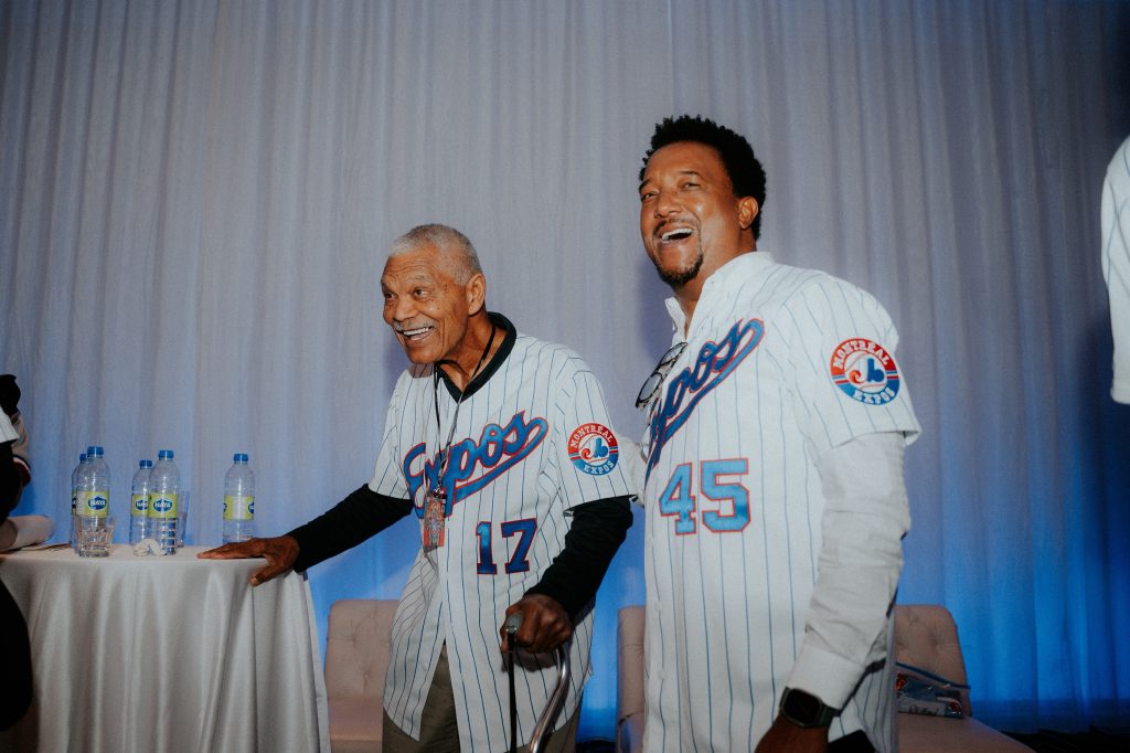 (L to R) Felipe Alou and Pedro Martínez in Qui a tué les Expos de Montréal? (Who Killed the Montreal Expos?).